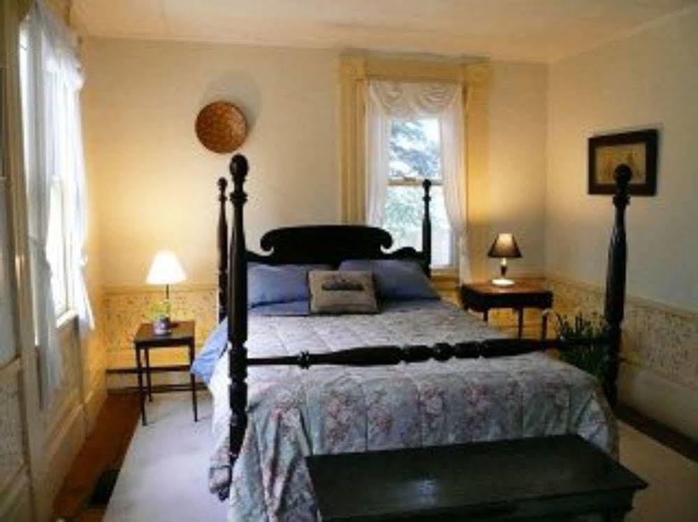 Le Vatout Bed & Breakfast Waldoboro Room photo